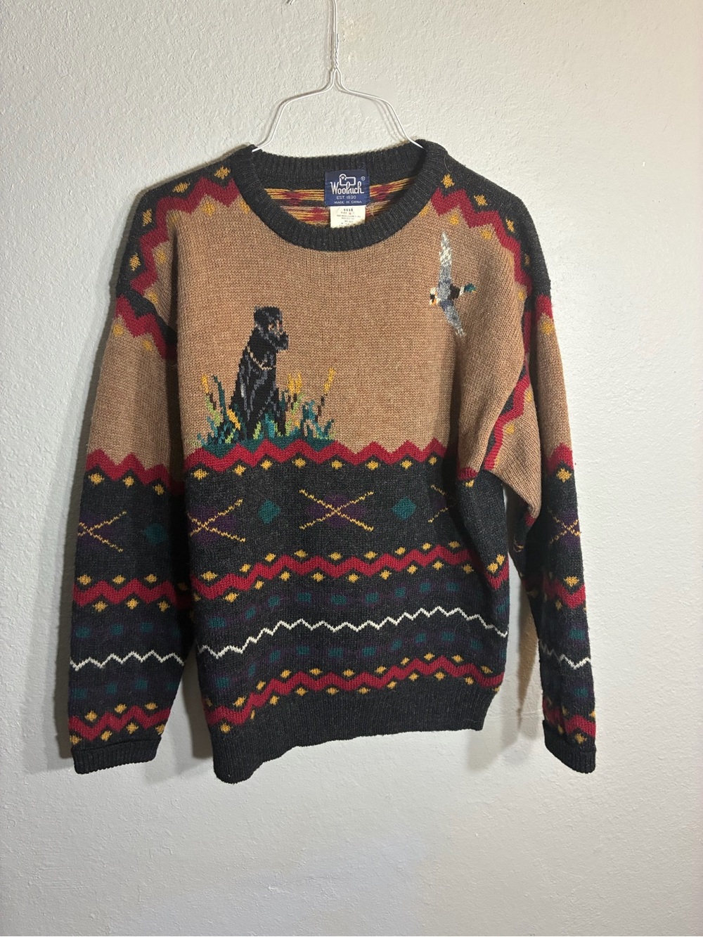 Woolrich Brown Crewneck Sweater with Hunting Dog and Duck Motif